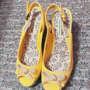 Yellow cloth scandals